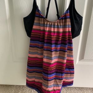 Athleta Blousy Tankini EUC Size 38 B/C